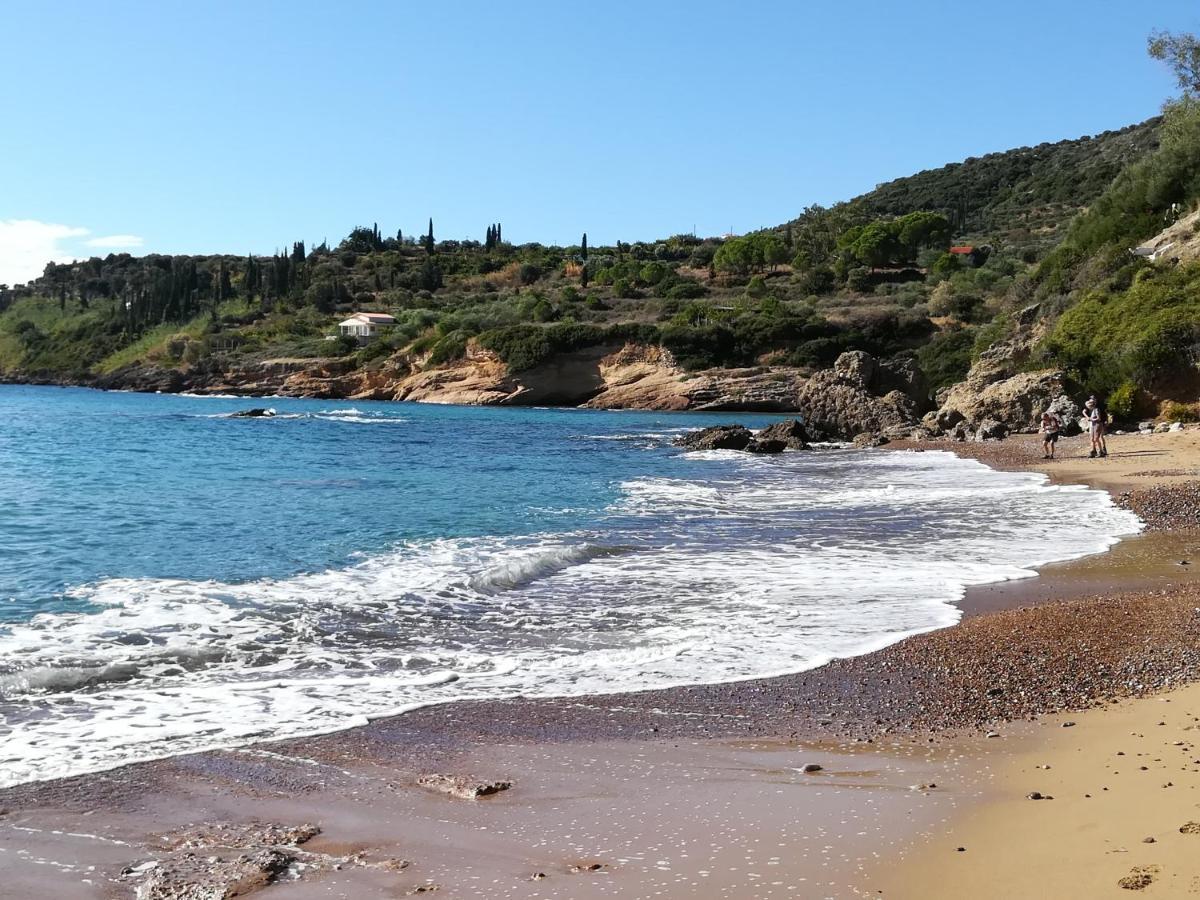 Hakuna Matata Holidays Wooden Lodge With Airco & Pool In Greek Olive Grove Methoni  Luaran gambar