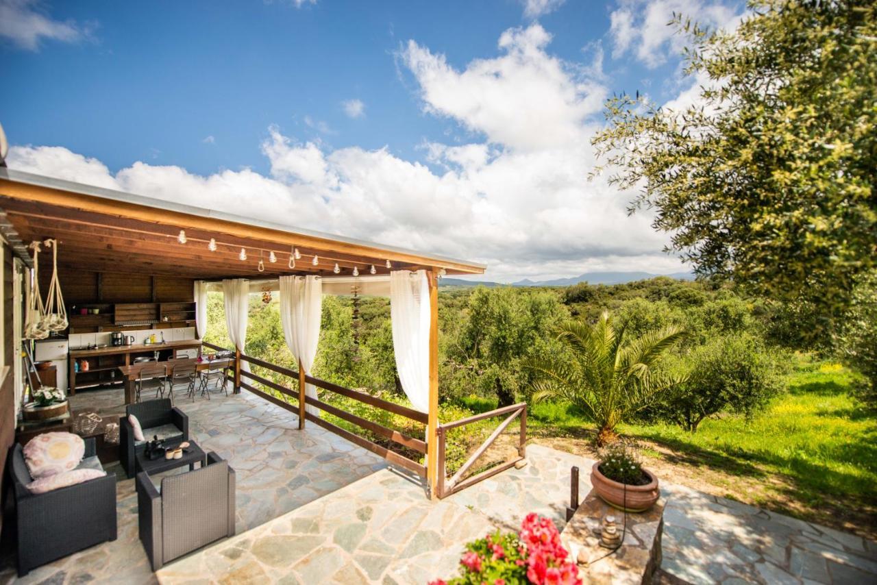 Hakuna Matata Holidays Wooden Lodge With Airco & Pool In Greek Olive Grove Methoni  Luaran gambar