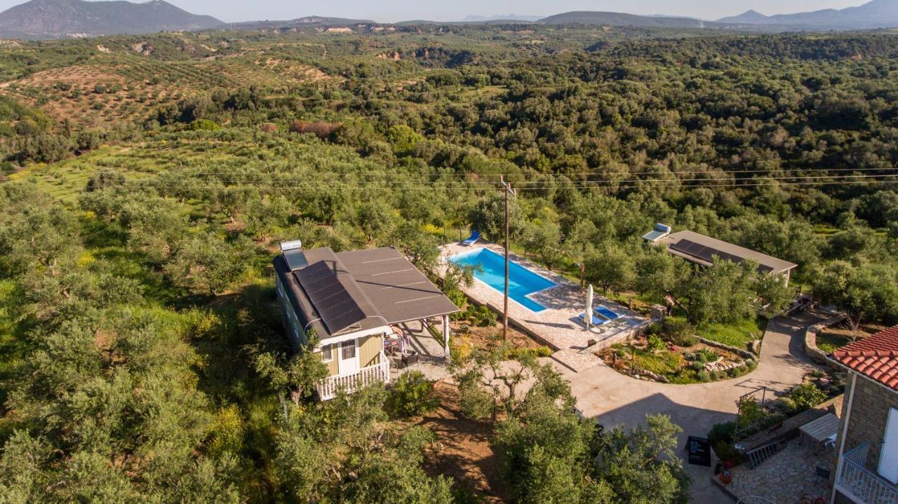 Hakuna Matata Holidays Wooden Lodge With Airco & Pool In Greek Olive Grove Methoni  Luaran gambar