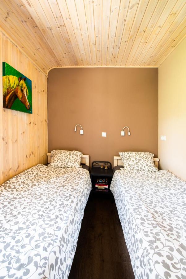 Hakuna Matata Holidays Wooden Lodge With Airco & Pool In Greek Olive Grove Methoni  Luaran gambar
