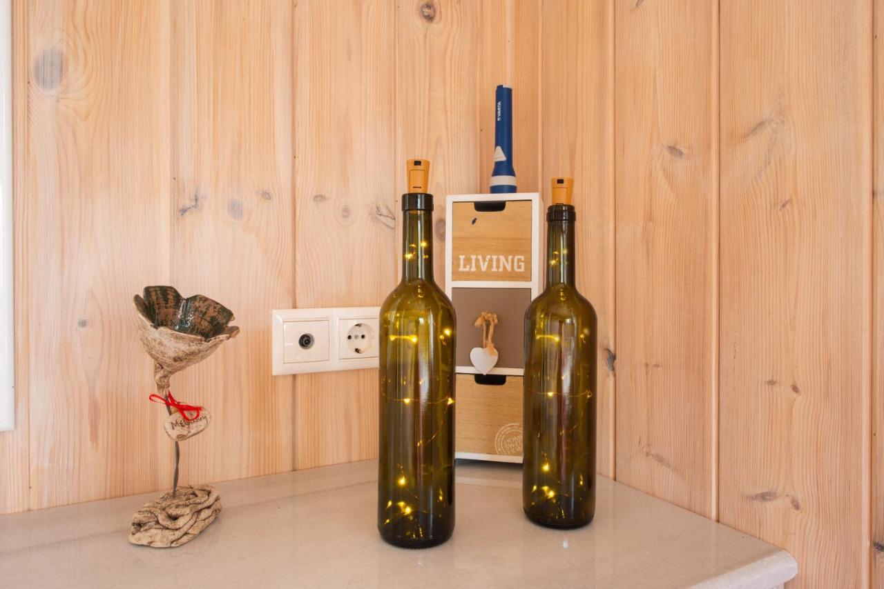 Hakuna Matata Holidays Wooden Lodge With Airco & Pool In Greek Olive Grove Methoni  Luaran gambar
