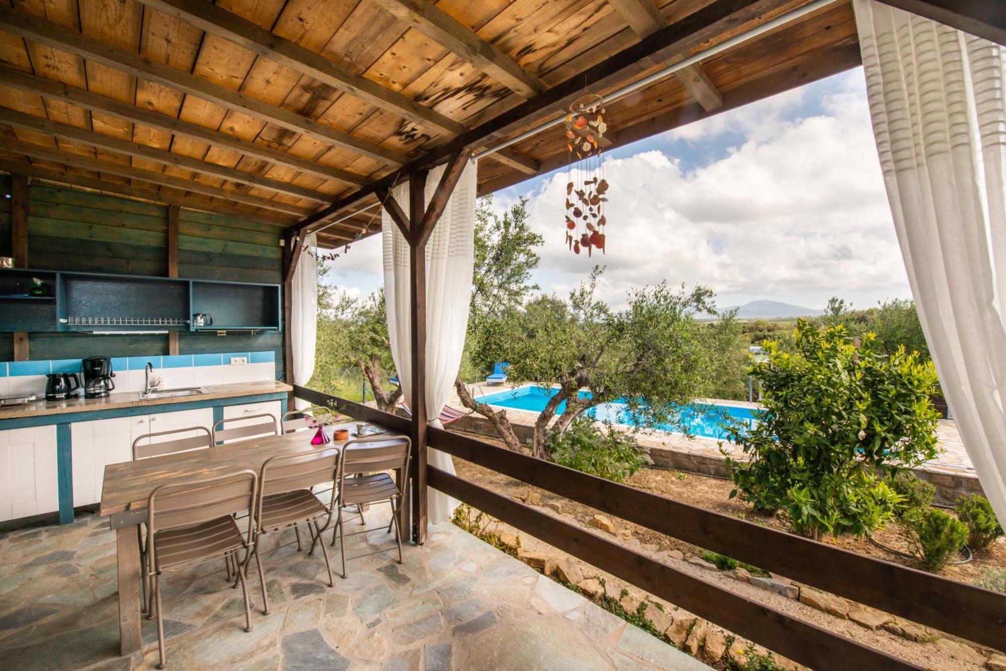 Hakuna Matata Holidays Wooden Lodge With Airco & Pool In Greek Olive Grove Methoni  Luaran gambar